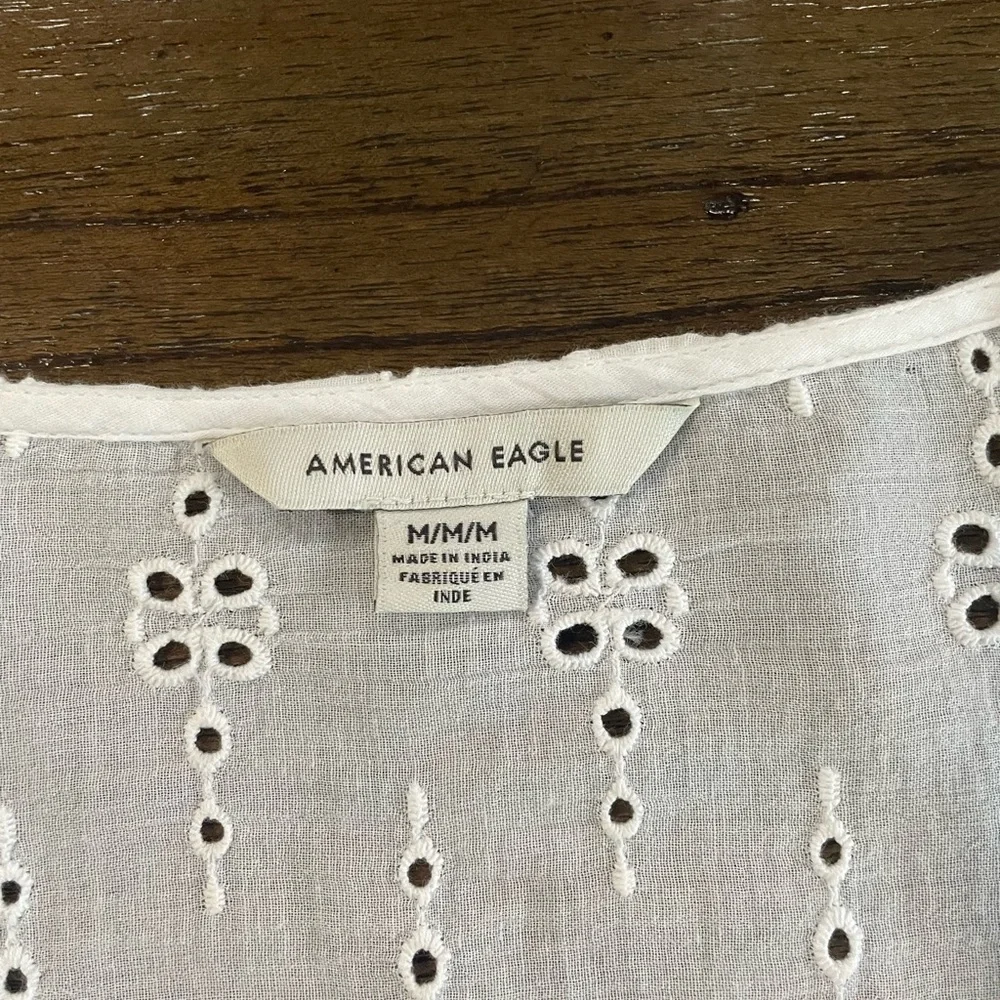 American Eagle Outfitters White Eyelet Top - Picture 4 of 7